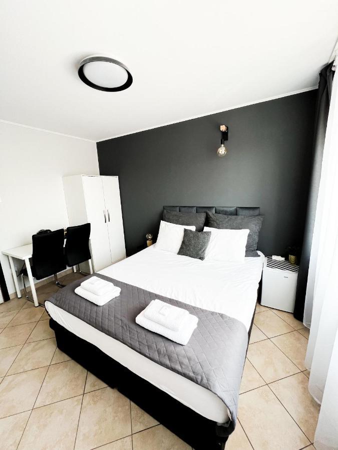 Goscinne Przy Molo Hotel